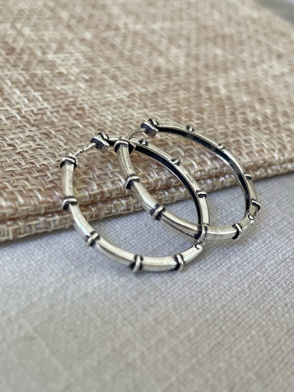 925 sterling silver  hoops, size 1 inch” 
S I L V E R